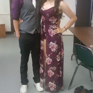 👗 Beautiful floral dress with shorts !!